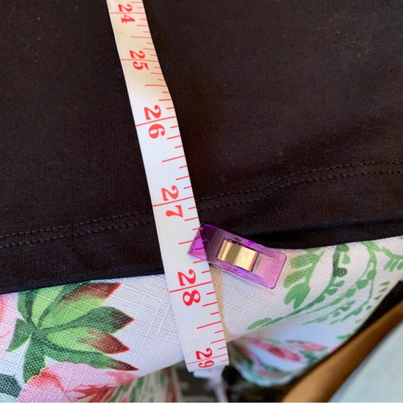 Michael Kors Classic Black & Gold T-Shirt - Picture 12 of 14